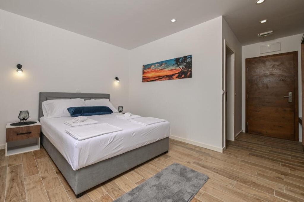 Boutique Ivy'z Hotel Novalja
