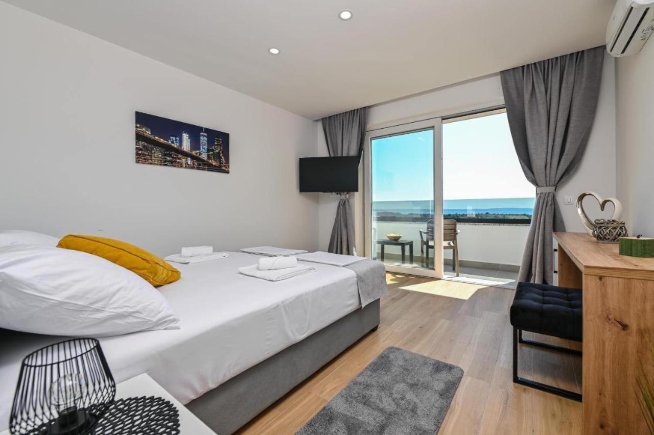 Boutique Ivy'z Hotel Novalja